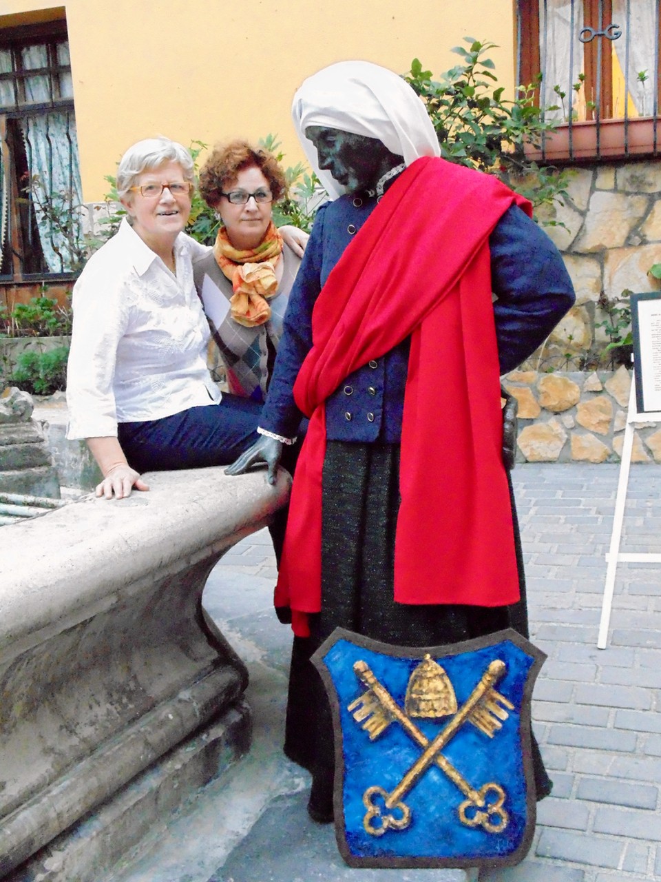 Maritxuren irudia propio jantzita gogoratu dute Bigarren Errepublikako aldarrikapenaren 85. urteurrena
