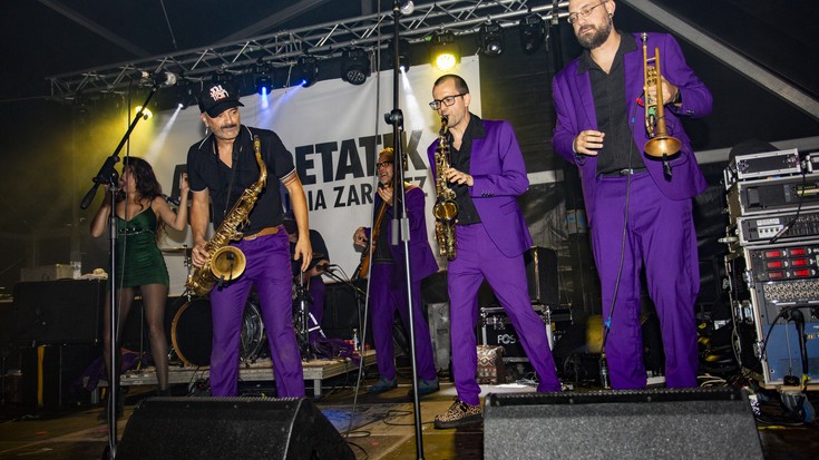 Milaka lagun bildu dira asteburuan Adarretatik musika jaialdiaz gozatzeko