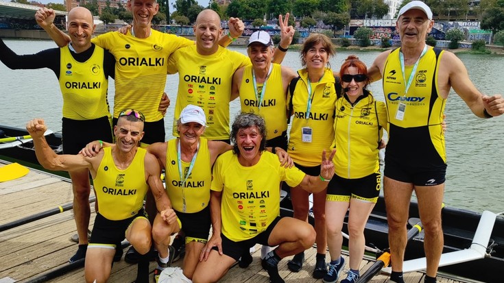 Garaipenik gabe baina dena emanda itzuli dira OAEko beteranoak Sevillatik