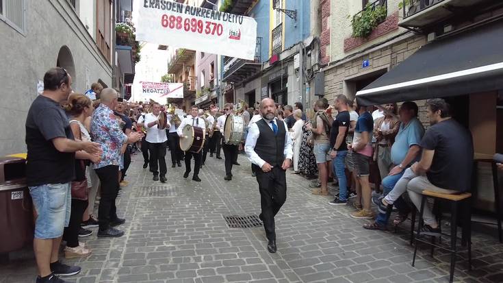 Txakolin dastaketa, dantza, musika eta ‘Amparito Roca’, protagonistak Zestoan