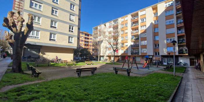 Hoditeria berrituko dute Gipuzkoako Urek Martiñene plazan