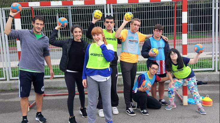 Eskubaloi egokituko topaketa egingo dute bihar Aritzbatalden