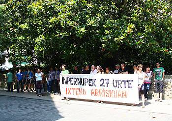 27 urte beteta, Zumaiako Inpernupe ixteko arriskuan dela salatu dute