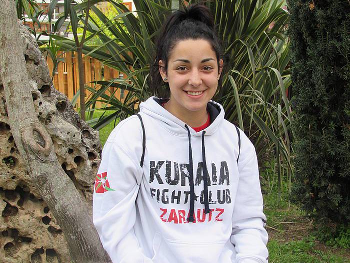 Ainara Torvisco: "Kick boxingean kirol lege handia dago, elkar jo arren"