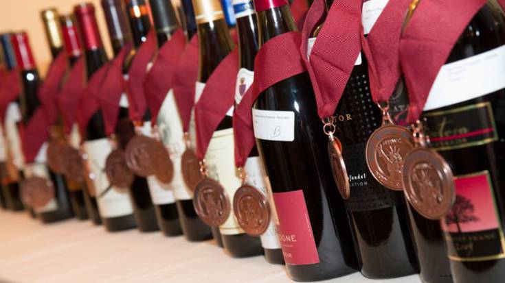 Katxina Txakolinari zilarrezko domina eman diote New York International Wine Competition-en