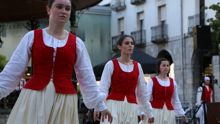 Sahatsa taldearen emanaldiak dantzan jarri du Azpeitia beste urte batez