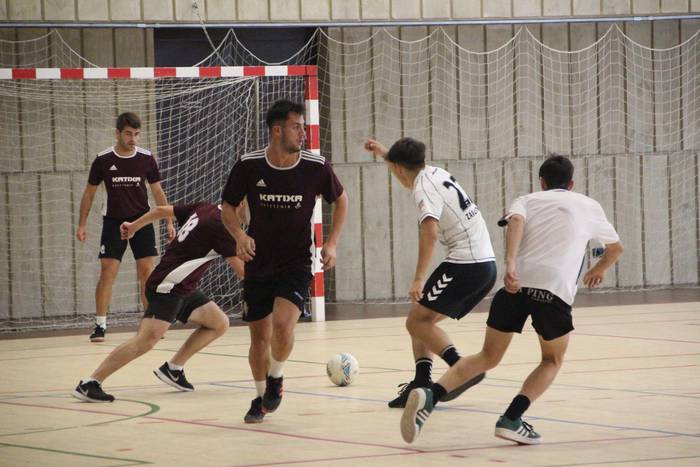 Puristak taldeak irabazi du Futsal Cup txapelketa