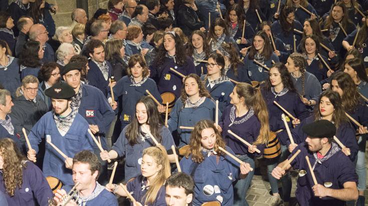 Larunbatean hasiko dituzte santelmoetako helduen danborradako entseguak