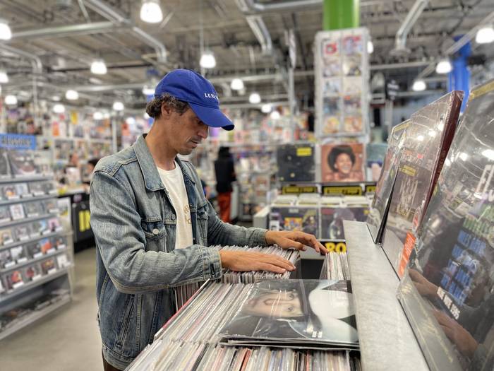 Elea Boak bakarkako lehen diskoa kaleratu du