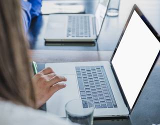 Nortasun digitalaren arrastoak ezagutzeko ikastaroa antolatu du KZguneak