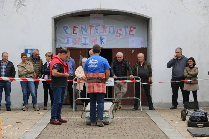 Pentekosteak ospatuko dituzte asteburuan Martirietan