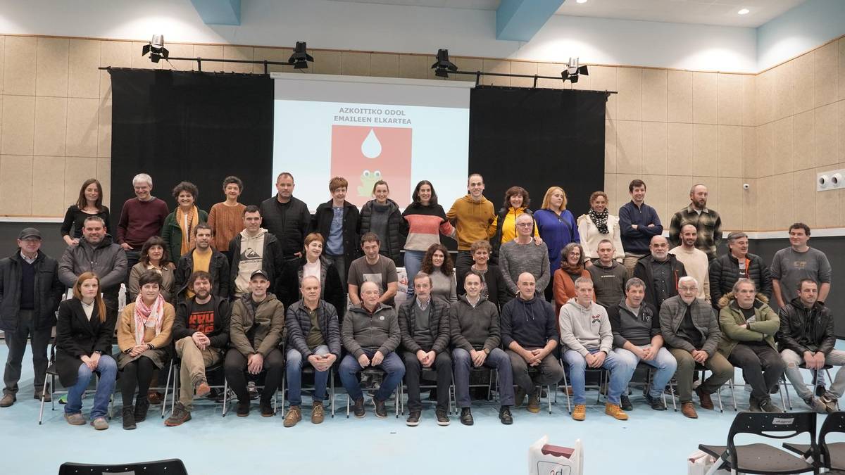 "Urte askotako konpromisoa" aitortuz, herriko 49 odol emaile omendu dituzte