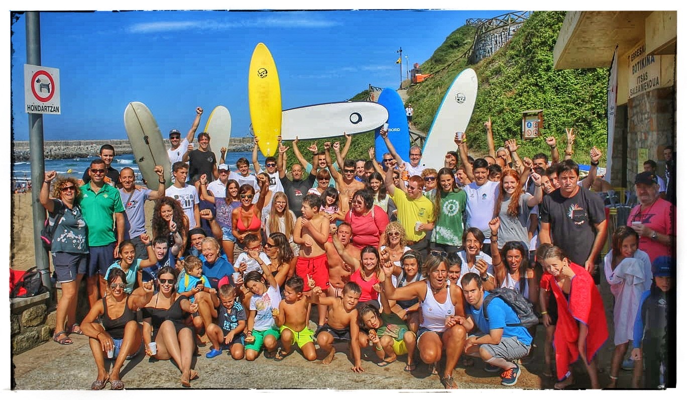 Surf saio ederra egin dugu hondartzan