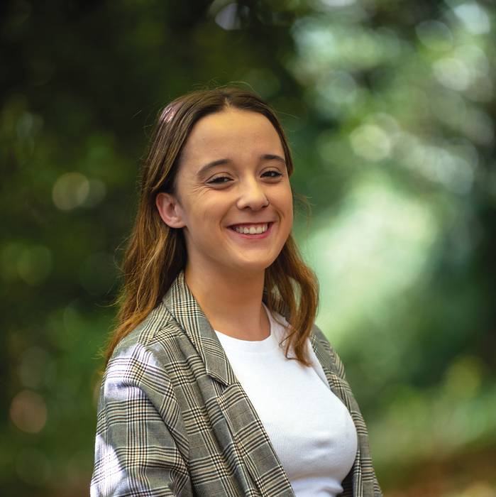 Joar Garate: "Kantuan gustura sentitzen naiz, baina agian erosoago idazten"