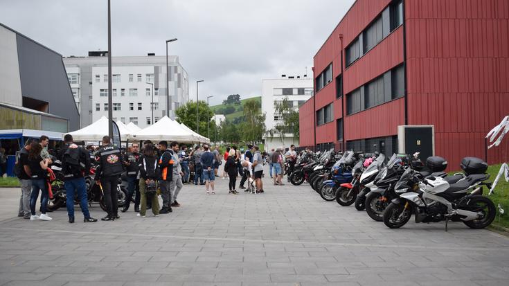 Dozenaka motorzale elkartu ditu XI. Moto Topaketak