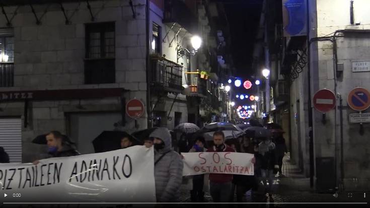 Manifestazio jendetsua egin dute ostalariek, merkatariek eta hornitzaileek erakundeei "neurrien adinako laguntzak" eskatzeko