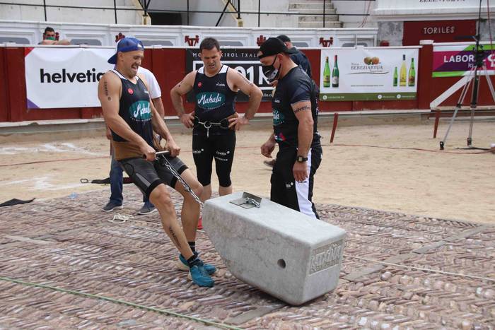 Izetatarrek gaur jokatuko dute Binakako Euskal Pentatloiaren finala