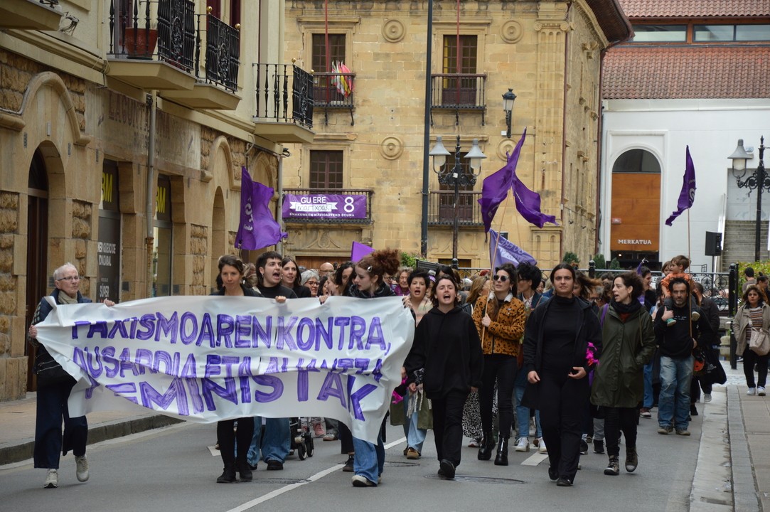 Gizon bat atxilotu zuten larunbatean Zarautzen, genero indarkeria egotzita