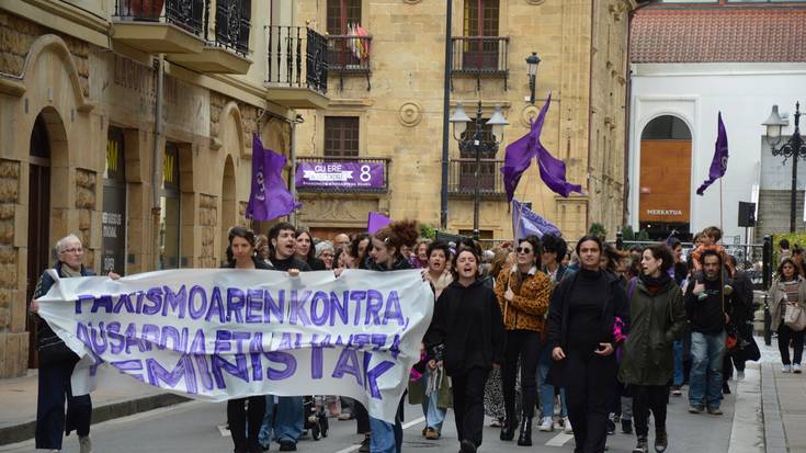 Zarauzko Koordinadora Feministak ere prest du Martxoaren 8ko egitaraua
