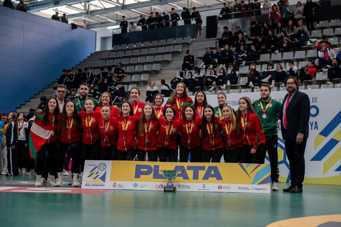 ZKE eskubaloiak ordezkaritza zabala izan du Espainiako Selekzio Autonomikoen Txapelketan