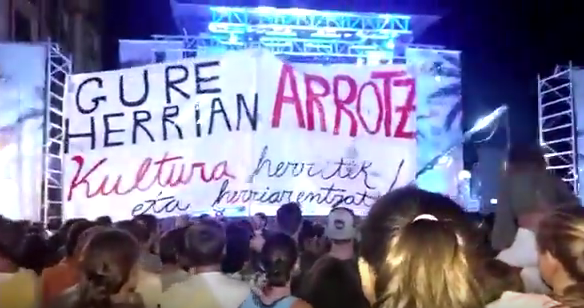 Kultura "herritik eta herriarentzat" aldarrikatu dute Los 40 Summer Live jaialdian