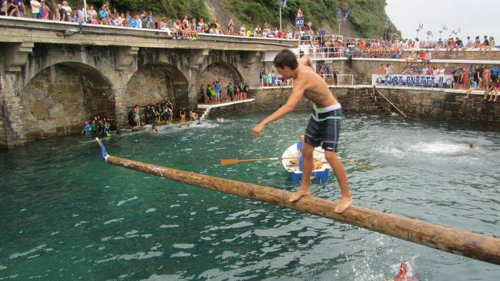 [INUZENTE EGUNEKO ALBISTEA] Kirol instalazio bat eraiki nahi dute moilan