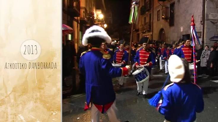 Atzera begira: 2013ko Azkoitiko helduen danborrada