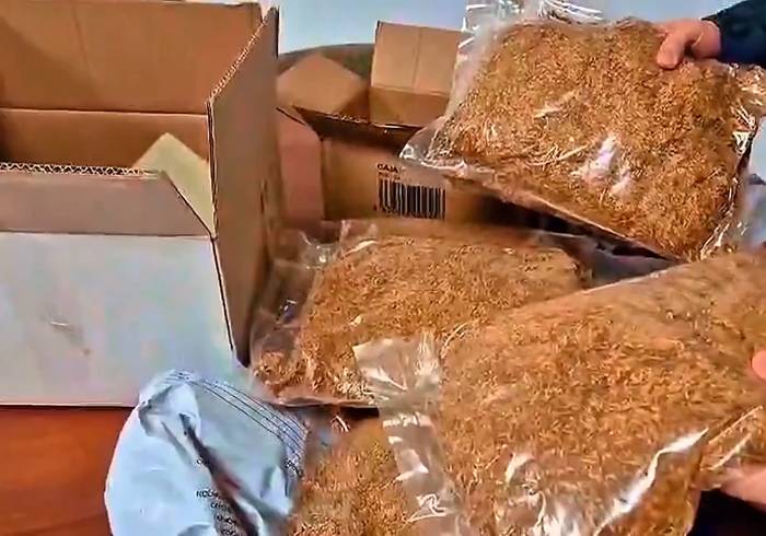 Zestoara eta Mutrikura zihoazen kontrabandoko bi tabako bidalketa atzeman ditu Guardia Zibilak