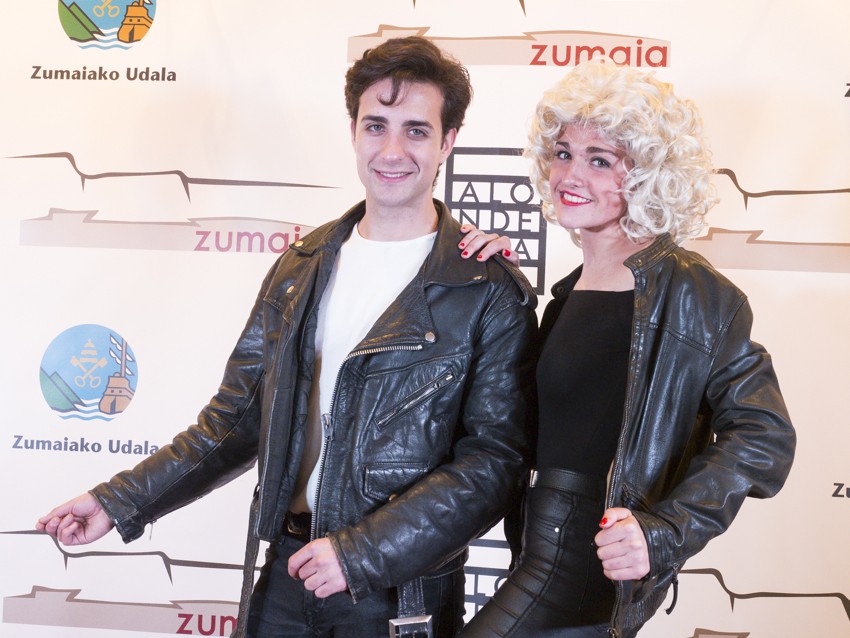 'Grease' eta 'Teo Poteoan' dira mozorro bozkatuenak Internet bidezko lehiaketan