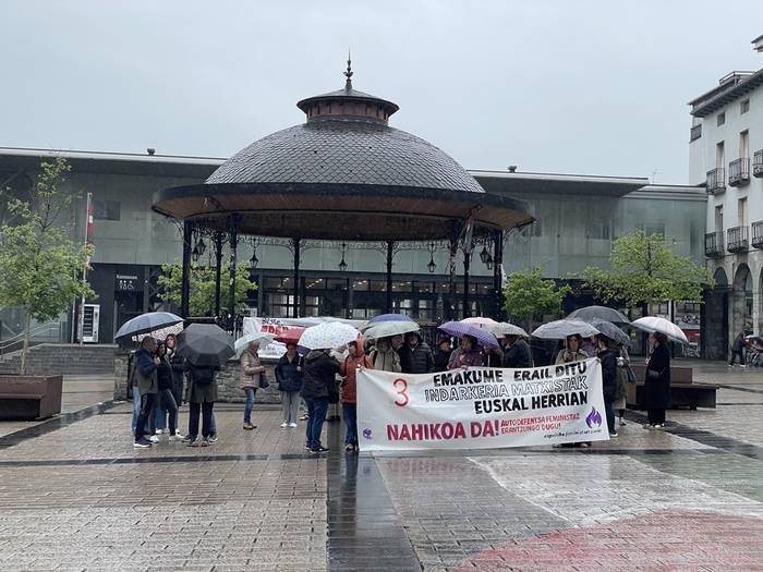Iruñeko hilketa salatu eta eraso matxistei autodefentsaz erantzuteko deia egin du Feministen Sareak