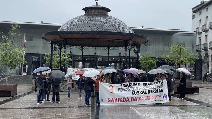 Iruñeko hilketa salatu eta eraso matxistei autodefentsaz erantzuteko deia egin du Feministen Sareak