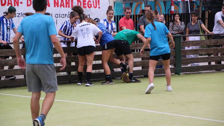 Dandak futbito txapelketarekin eman dio hasiera udako egitasmoari