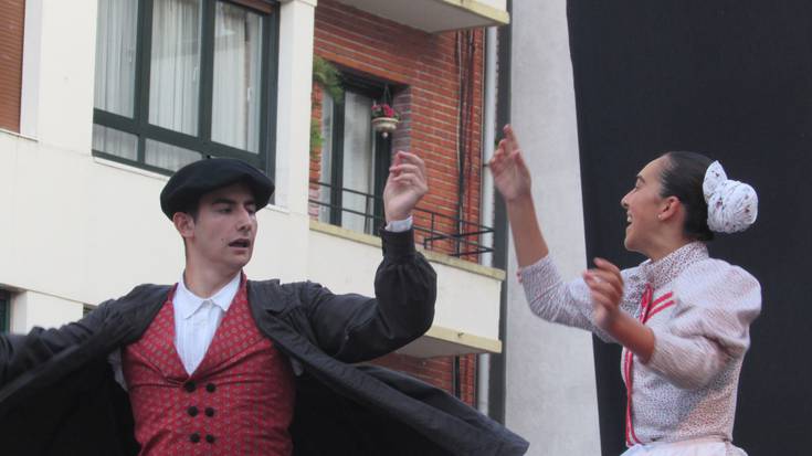 Helduen Binakako Dantza Txapelketa jokatuko dute arratsaldean