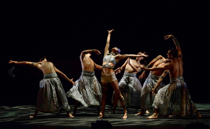 'Kintsugi' dantza afrikarren emanaldia eskainiko dute ostiralean, Modelon