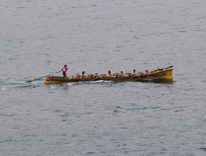 Gizonezkoen txalupa laugarren sailkatu da Donostiako estropadan