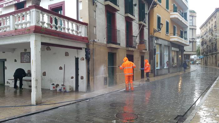 Ezabatu dute Kofradiako murala