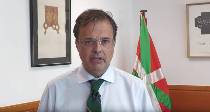 Bertan behera gelditu da Alberto Martinez Osasun sailburuaren osteguneko solasaldia