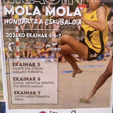 Eragin Mola Mola Hondartza Eskubaloi Topaketa