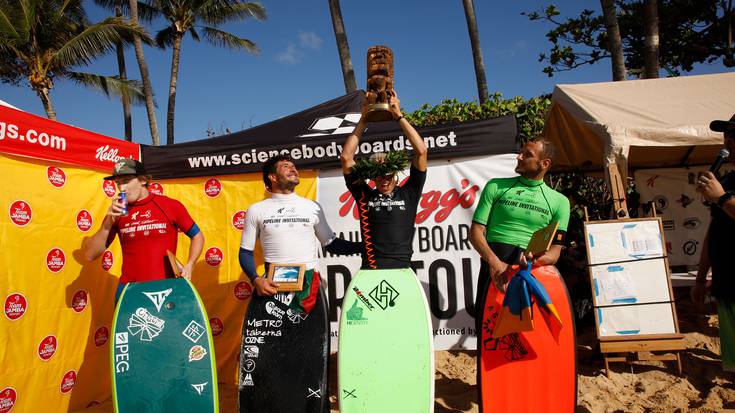 Alex Uranga hirugarren izan da Hawaiiko Pipelinen