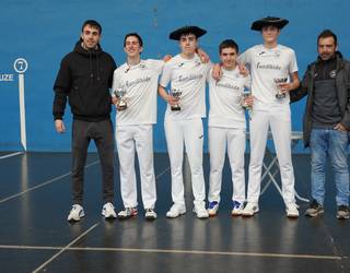 Garaizarrek eta Gurrutxagak jantzi dituzte txapelak Ilunpekoen arteko finalean