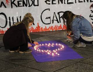 Asteazkeneko eraso matxista salatzeko elkarretaratzea deitu du gaurko Azkoitiko udalbatzak