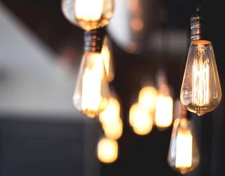 Saioak antolatu dituzte komertzio eta enpresekin klima aldaketaz informazioa eta bizipenak partekatzeko