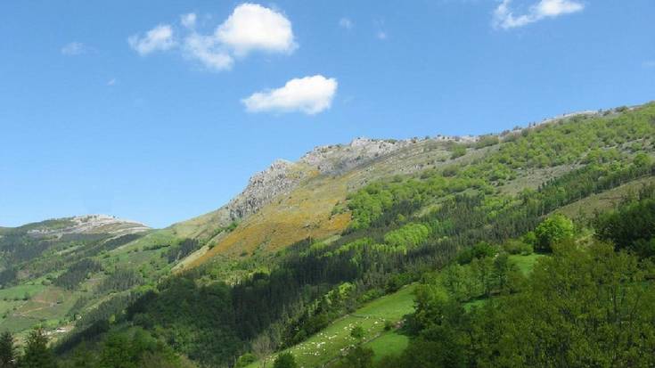 Ehunmilak Bira egingo du Lagun Onak mendi bazkunak etapazka 2026an