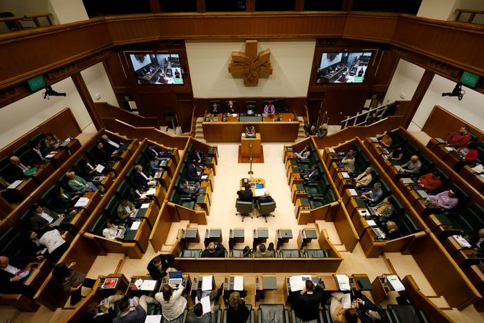 Pasa den asteko hilketa matxista salatu du Eusko Legebiltzarrak