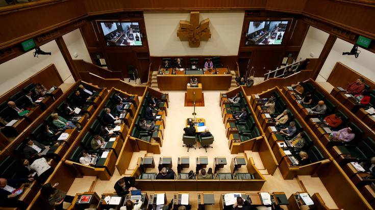 Pasa den asteko hilketa matxista salatu du Eusko Legebiltzarrak