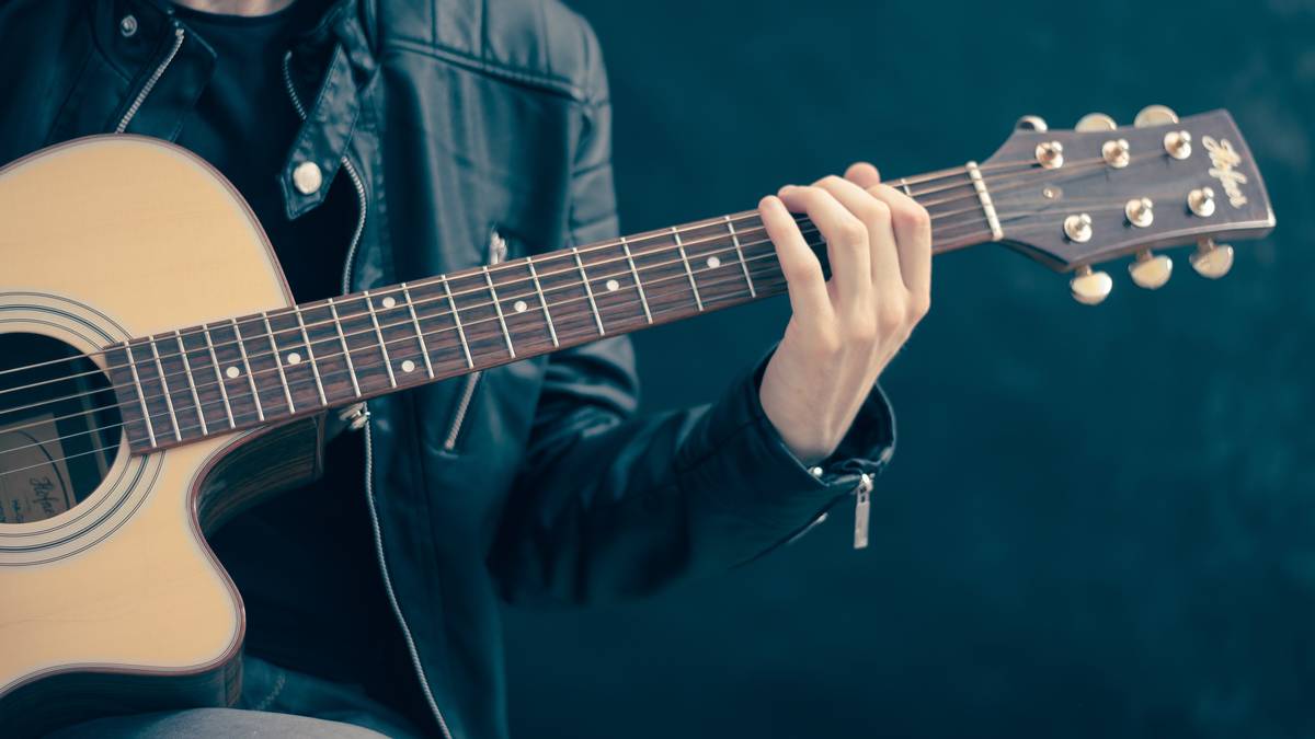 Gitarra jotzeko topaketa egingo dute arratsaldean, Mola Molan