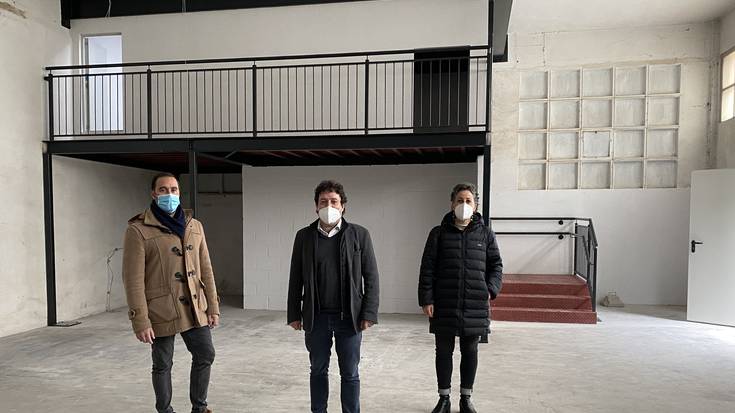 "Dena prest dago lagapena sinatu eta Putzuzuloko ordezkariei pabiloiko giltzak emateko"