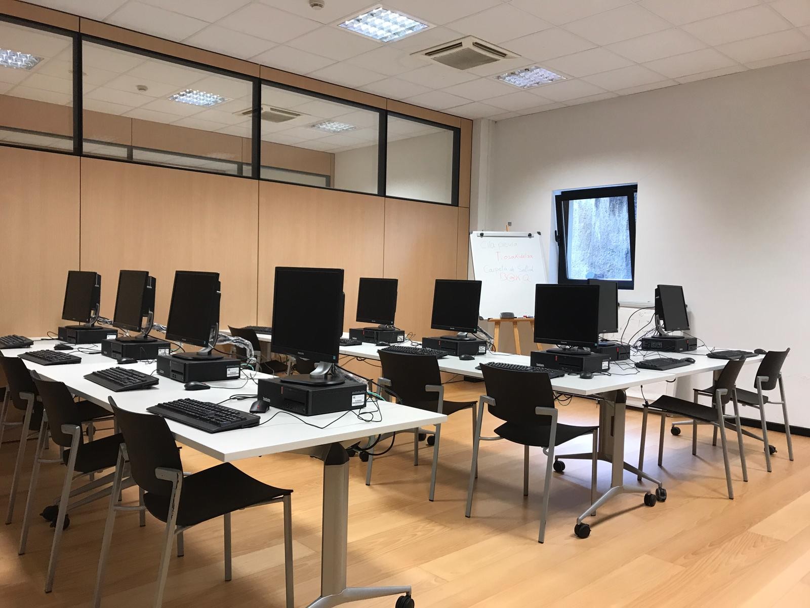 Urriko ikastaroen eskaintza prest du Azkoitiko KZguneak