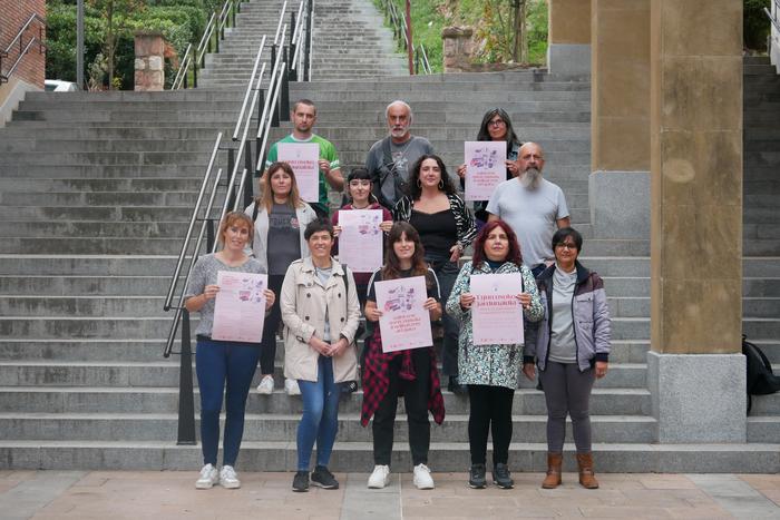 Zaintzaz egun osoko jardunaldia prestatu dute Malen Etxeak, Emakumeon Etxeak eta mugimendu feministak hilaren 22rako