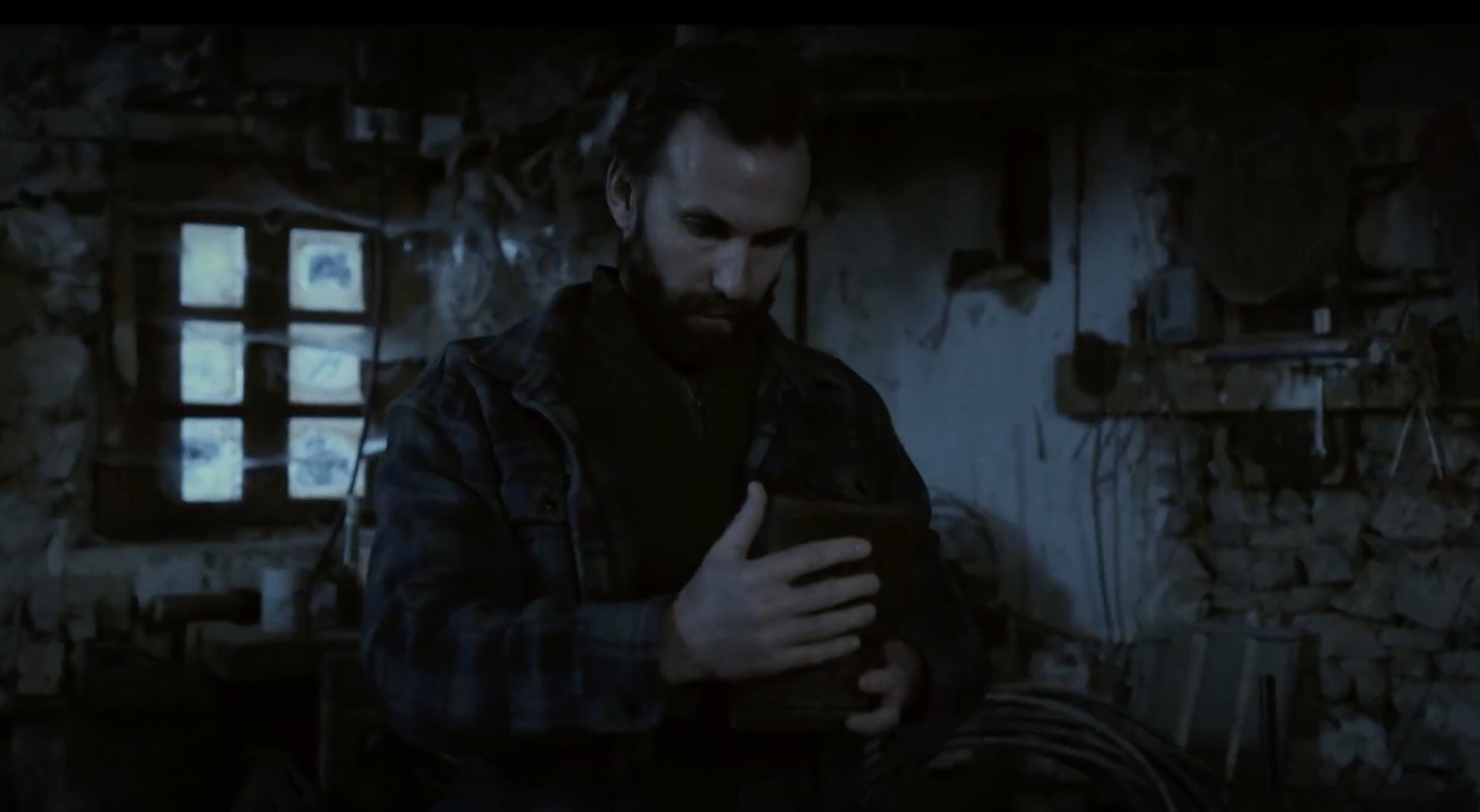 Apirilaren 23an estreinatuko dute Iñigo Aranbarri protagonistetako bat den 'Piztiak' telesaila